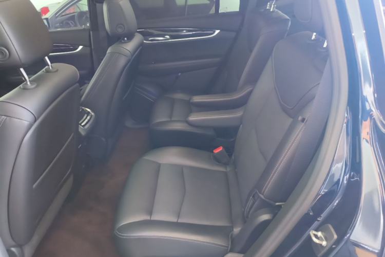 Used Cadillac XT6 2022 2.0T Six-Seater Four-Wheel-Drive Luxury Standard Edition
