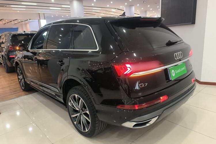 Used Audi Q7 2022 55 TFSI quattro S line Sport model Exterior 2