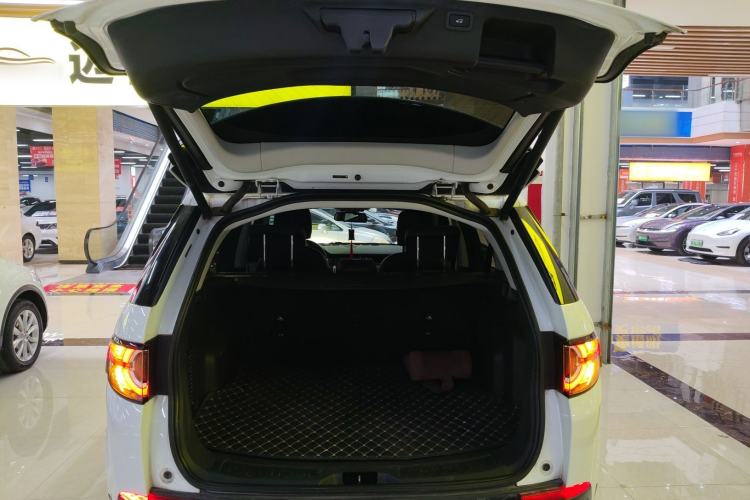 Used Land Rover Discovery Sport 2019 240 PS SE Version China V Standard