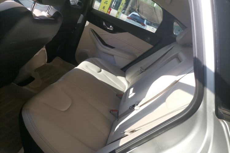 Used Venucia D60 2018 1.6L CVT Smart Connect Elite Edition