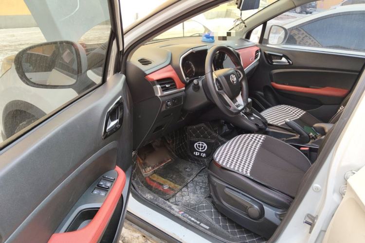 Used Brilliance V3 2017 1.5L Automatic Smart Version Driver Seat