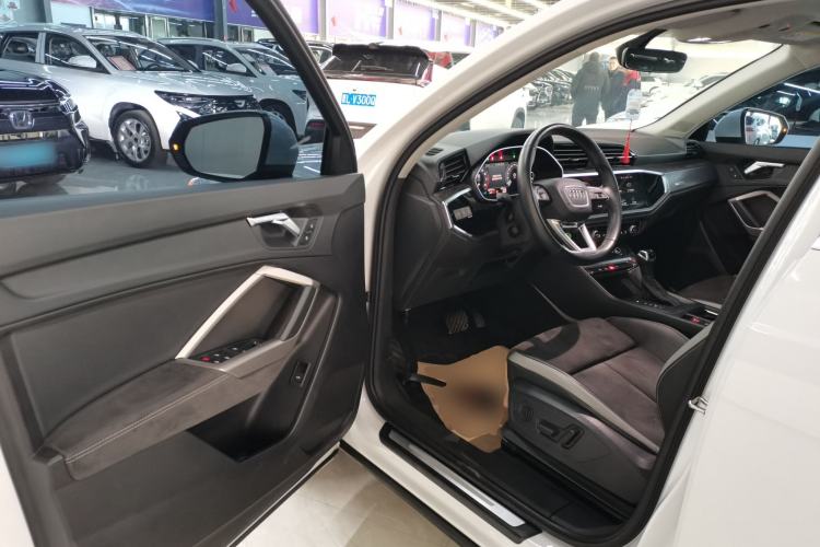 Used Audi Q3 2023 35 TFSI Progressive Dynamic Edition (1.4T)