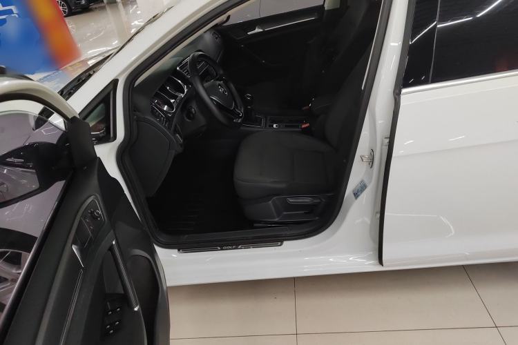 Used Volkswagen Golf 2017 230TSI Manual Comfort Edition – Celebrating Milestone of One Million Units
