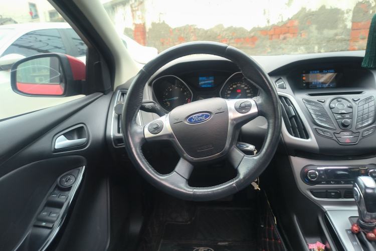 Used Ford Focus 2012 Hatchback 1.6L Automatic Fashion Edition
