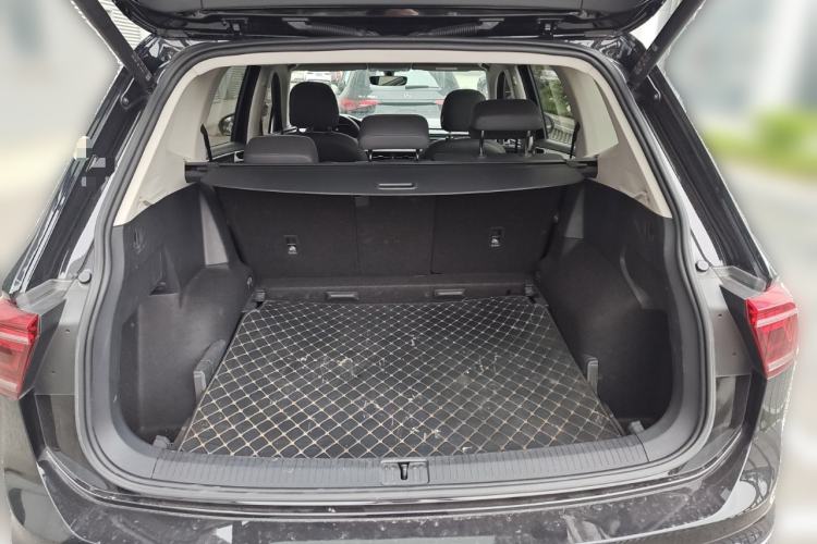 Used Volkswagen Tiguan L 2022 330TSI Automatic Two-Wheel Drive R-Line Enhanced Edition
