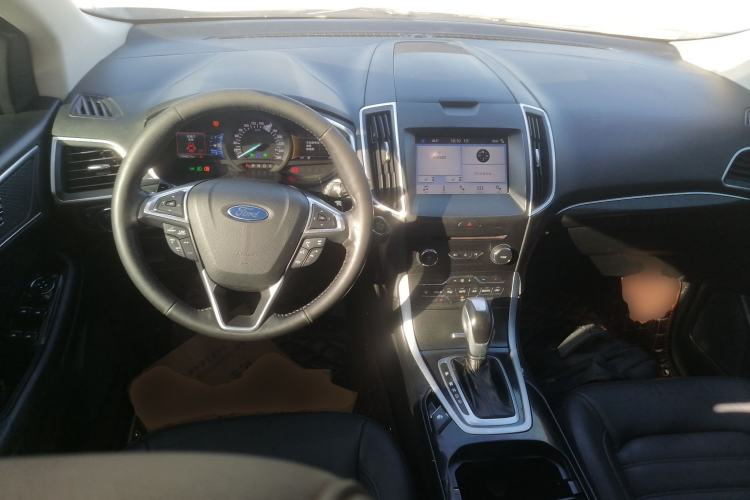 Used Ford Edge 2017 EcoBoost 245 Two-Wheel-Drive Sporty 7-Seater
