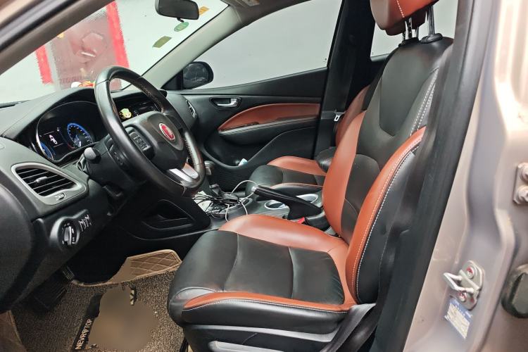 Used Fiat Viaggio 2015 1.4T Automatic Jingxiang Edition Left Front Seat