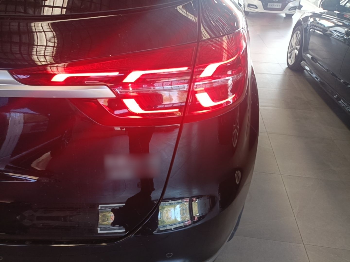 Hongqi HS5 2022 Revised Version 2.0T Smart Connect Flagship Edition — снимка 9
