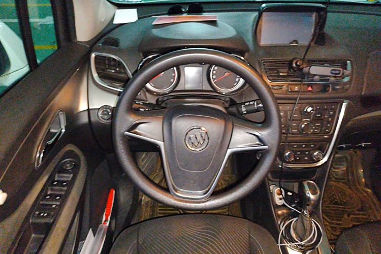 Used Buick Encore 2014 1.4T Automatic Two-Wheel Drive Urban Elite Model Steering Wheel