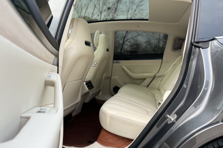 Used Hima Luxeed R7 2024 All-Electric 802 km Max