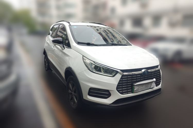 Used BYD Yuan New Energy 2018 EV360 Smart Connect Cool Edition Front Right 45 Deg