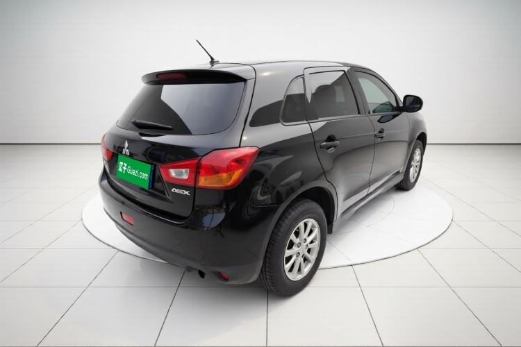 Used Mitsubishi ASX 2013 2.0L CVT Two-Wheel Drive Elite Edition Exterior 5