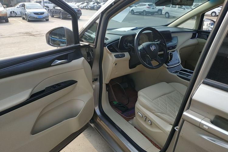 Used Buick GL8 2022 ES Land Cruiser 653T Luxury Model
