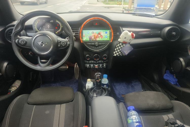 Used MINI 2021 1.5T COOPER Racing Edition Five-Door Model Center Console