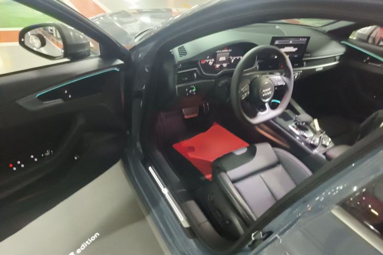 Used Audi A4L 2022 40 TFSI quattro RS Performance Package
