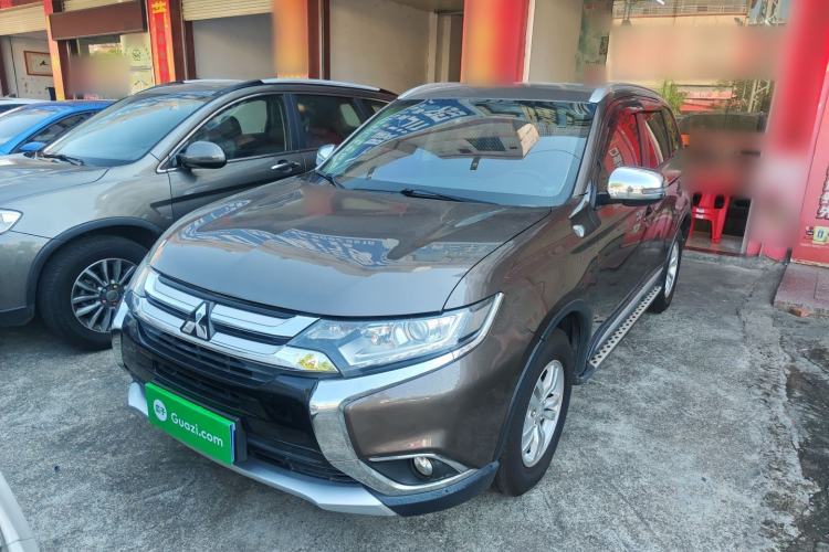 Used Mitsubishi Outlander 2016 2.0L Two-Wheel Drive Value Edition 5 Seats