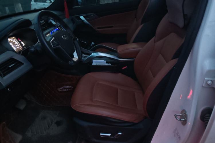 Used Geely Auto Emgrand X7 Sport 2018 Sport Edition 1.8TD Automatic Two-Wheel Drive Smart Model
