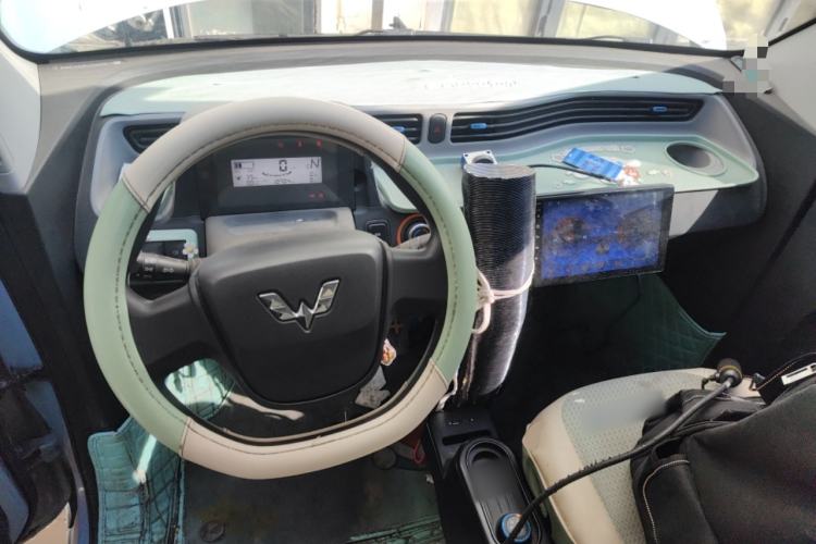 Used Wuling Hongguang MINIEV 2022 Easy Version Lithium-NMC Center Console