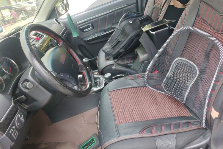 Used Haval H5 Classic 2015 2.0L Manual Two-Wheel Drive Entry-Level Trim Left Front Seat