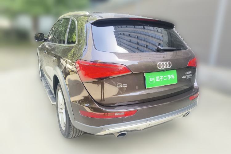 Used Audi Q5 2018 Collector's Edition 40 TFSI Technology Model
