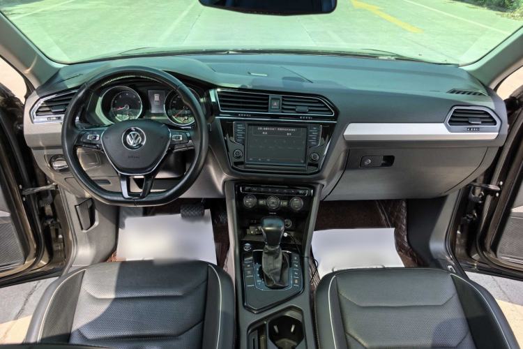 Used Volkswagen Tiguan L 2017 330TSI Automatic Two-Wheel Drive Flagship Edition Interior 1