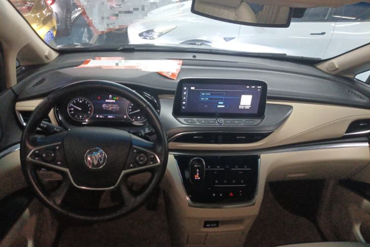 Used Buick GL8 2023 Facelifted Land Cruiser Executive Luxury Version
