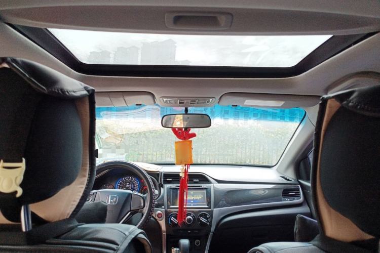 Used Honda Crider 2013 1.8L automatic luxury edition
