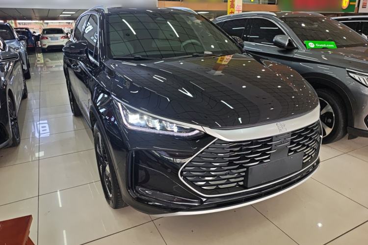 Used BYD Tang New Energy 2024 DM-i Glory Edition 112KM Prestige Model Front Right 45 Deg