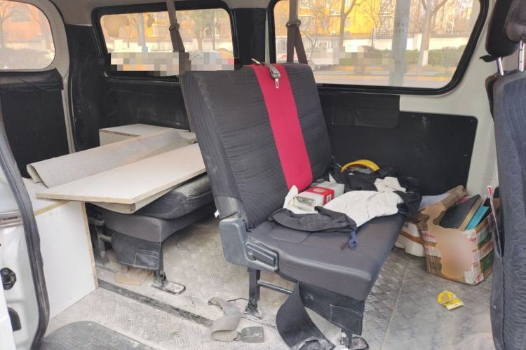 Used Chana Ruixing EM80 2025 Passenger Version Comfort Model 6 Seats 300 km Liftback Door