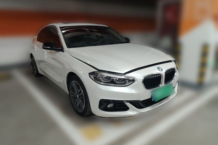 Used BMW 1 Series 2018 118i Sport Edition Front Right 45 Deg