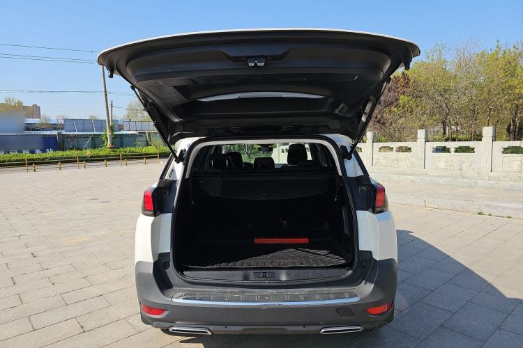 Used Peugeot 5008 2017 380THP 7-Seater Elite Edition