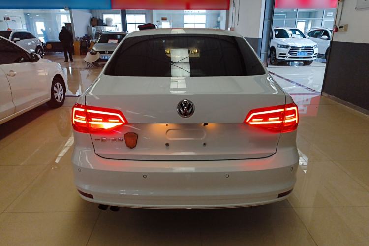 Used Volkswagen Sagitar 2016 230TSI 25th Anniversary Edition
