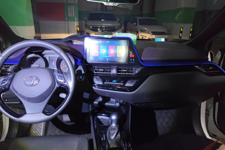 Used Toyota IZOA 2018 2.0L Yichi Edition China V Standard