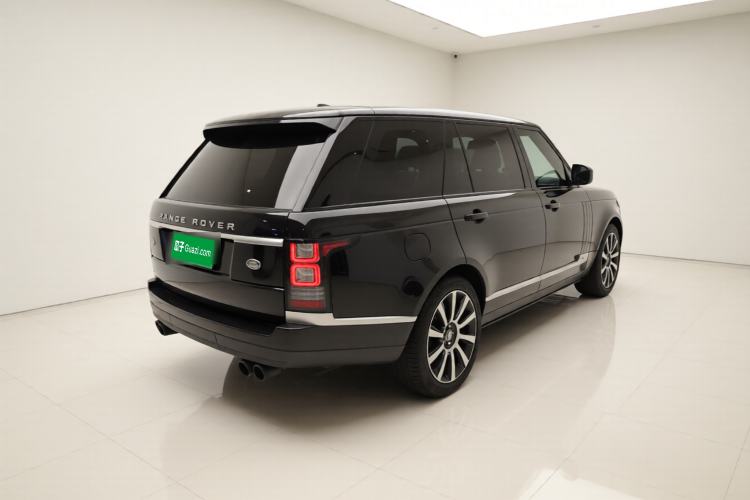 Used Land Rover Range 2016 3.0 SC V6 Vogue Extended Version Exterior 5