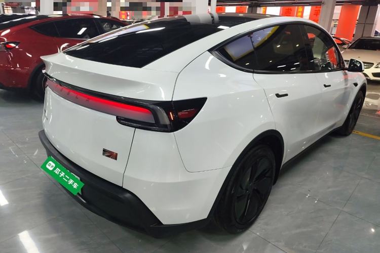 Used Tesla Model Y 2025 Long-Range All-Wheel Drive First Edition