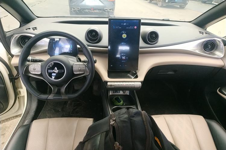 Used BYD Dolphin 2023 420 km Fashion Edition
