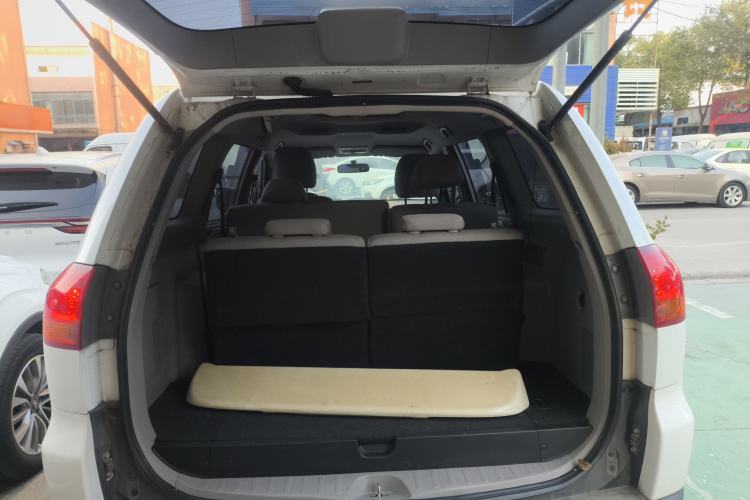 Used Mitsubishi Pajero Sport 2013 2.4L Manual Two-Wheel Drive Comfort Edition Trunk