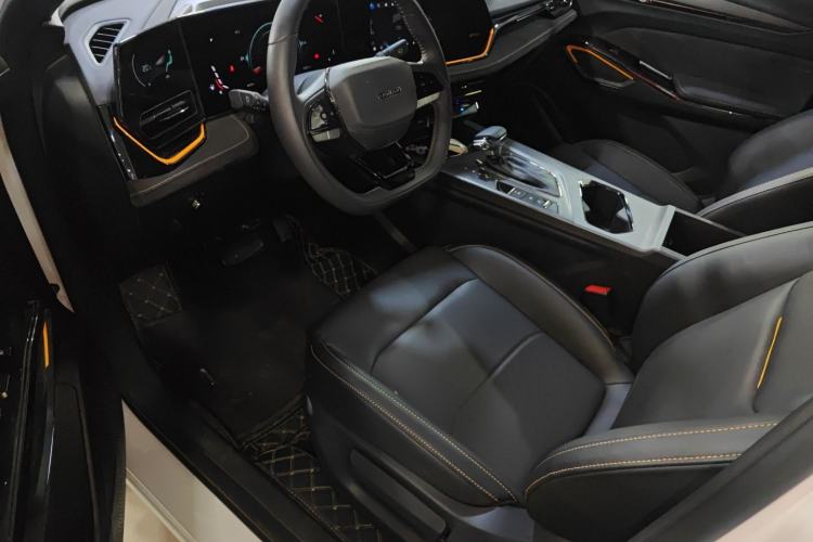 Used CHANGAN OSHAN X5 PLUS 2023 Revised 1.5T DCT Pioneer Edition
