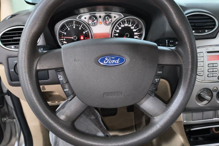 Used Ford Focus 2011 Sedan 1.8L Automatic Fashion Edition
