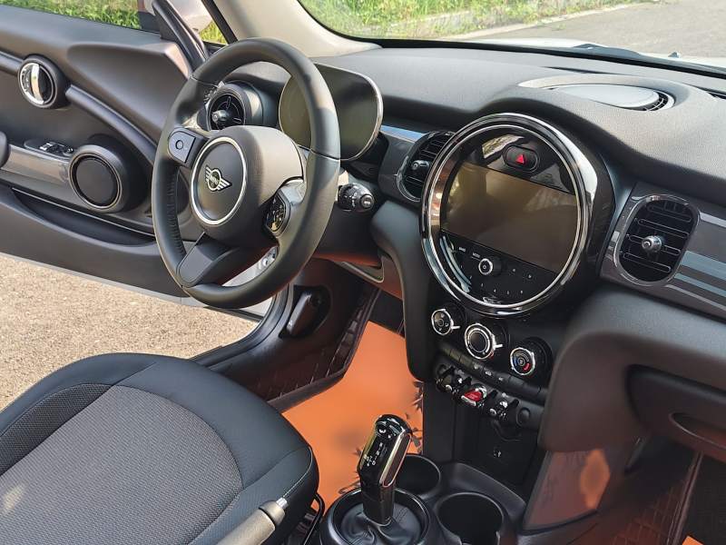 Used MINI 2023 1.5T ONE — 40