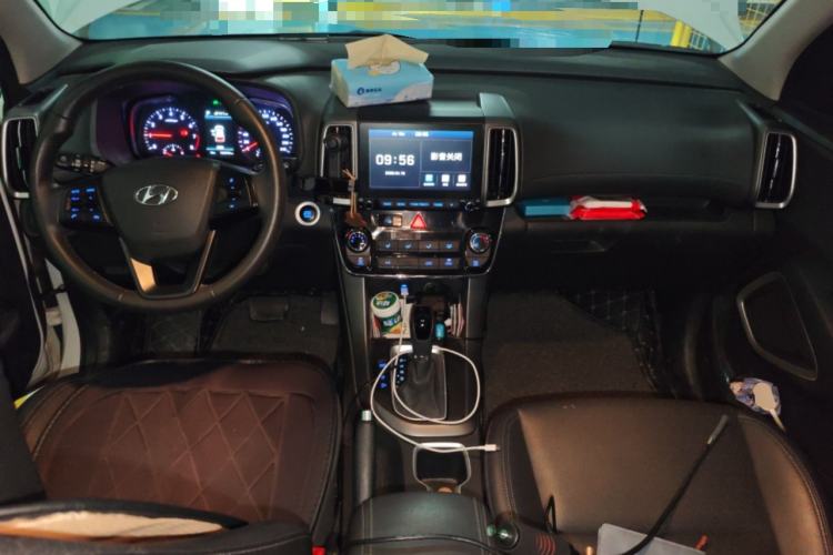 Used Hyundai ix35 2019 2.0L Automatic 2WD Zhiyong·Changxiang Edition China V Standard Center Console