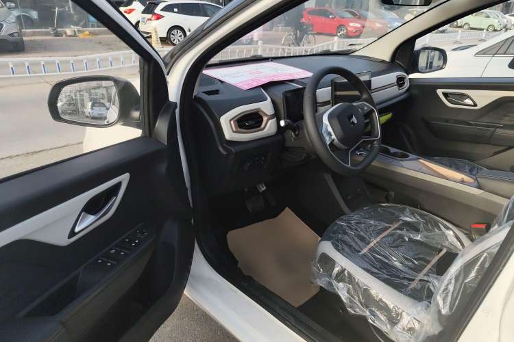 Used JAC Yiwei E10X 2024 Charming Edition 301km Lite