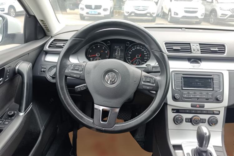Used Volkswagen Magotan 2015 1.8TSI Advanced Model Steering Wheel