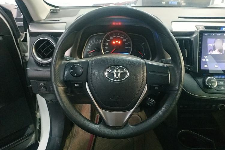 Used Toyota RAV4 2019 2.0L CVT Two-Wheel Drive Pioneer Edition China VI Standard
