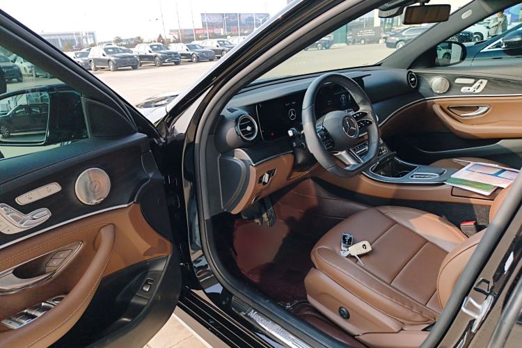 Used Mercedes-Benz E-Class 2022 Revised Version E 300 L Sport Luxury Edition Driver Seat
