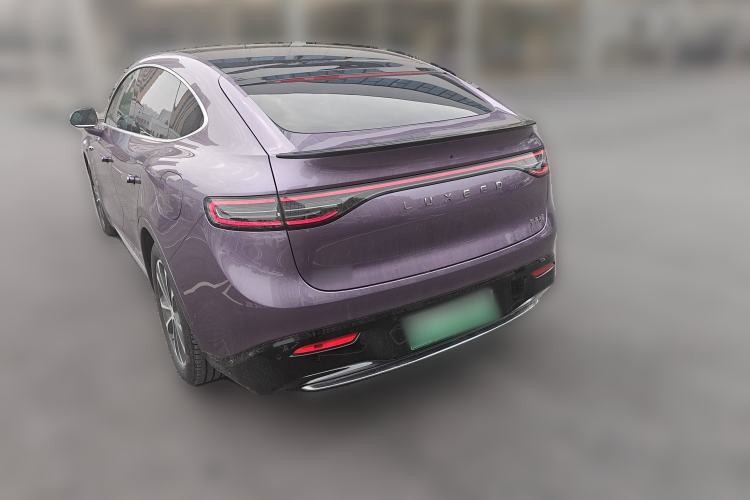 Used Hima Luxeed R7 2025 Range-Extended Version 251 km Max
