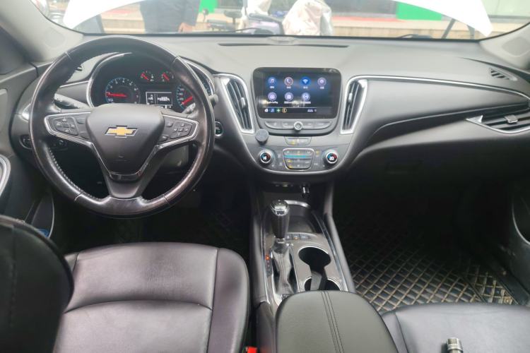 Used Chevrolet Malibu XL 2019 535T CVT Active Version Center Console