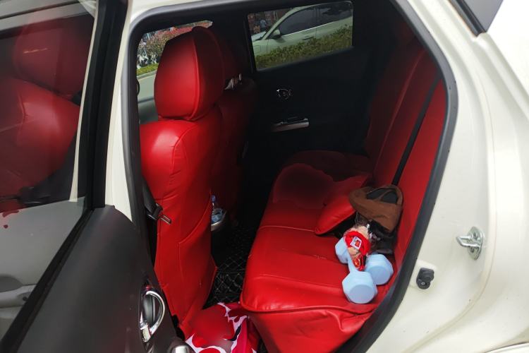 Used Infiniti ESQ 2014 1.6L Spontaneous Edition