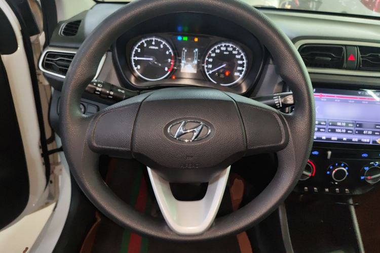 Used Hyundai Verna (older generation) 2017 1.4L Manual Refreshed Version China V Standard
