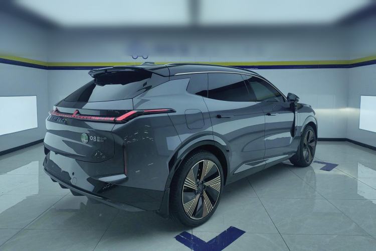 Used Lynk & Co 08 EM-P 2023 220 km Limited-Time Edition
